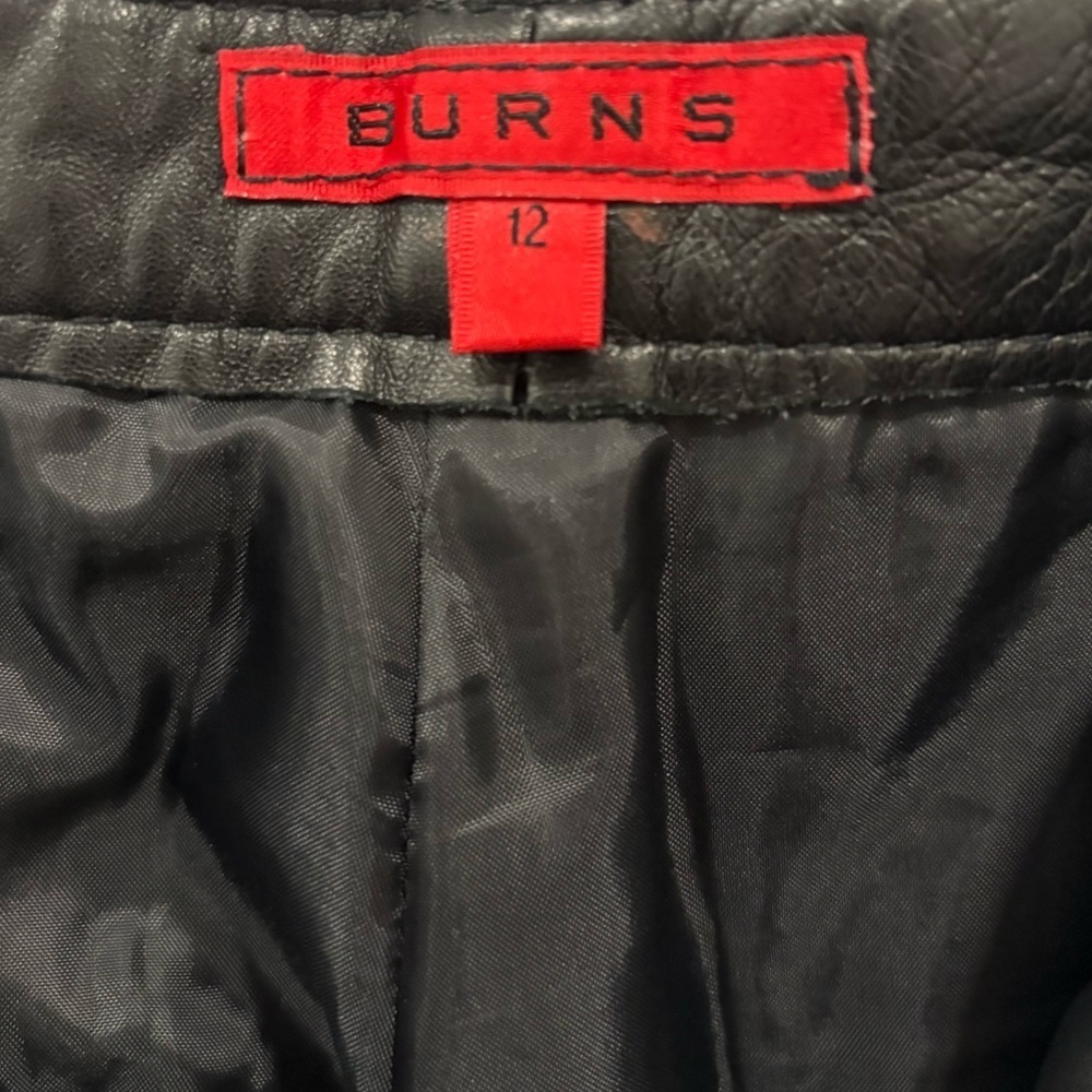 Burns gorgeous straight leg black leather pant 
5 pocket size 10 zipper button - Picture 5 of 11